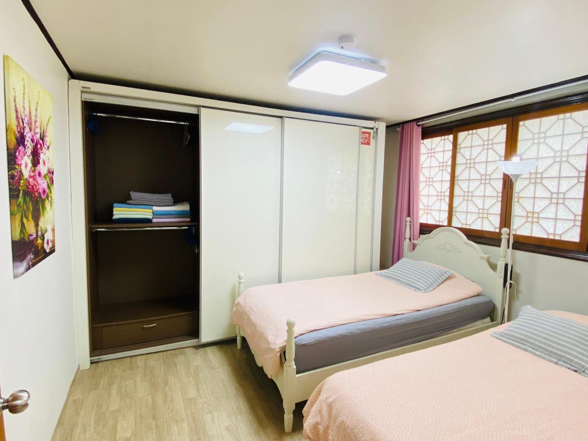 Aroha House For Foreign Guests Only *