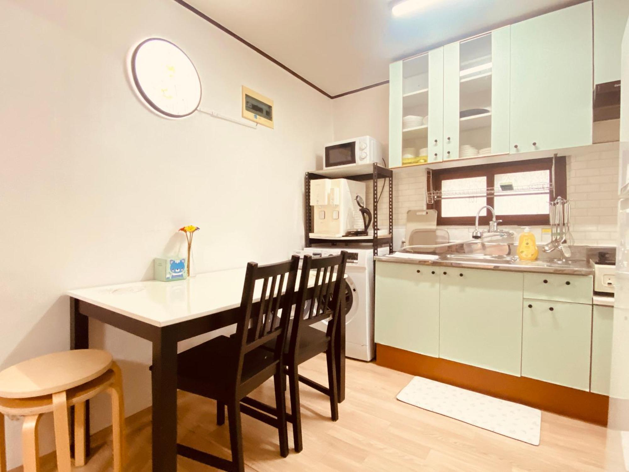 Aroha House For Foreign Guests Only Villa *